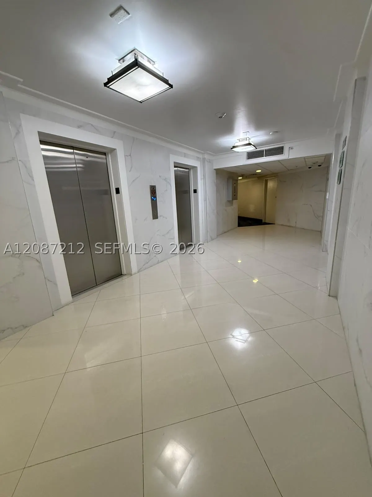 19370 Collins Ave #418