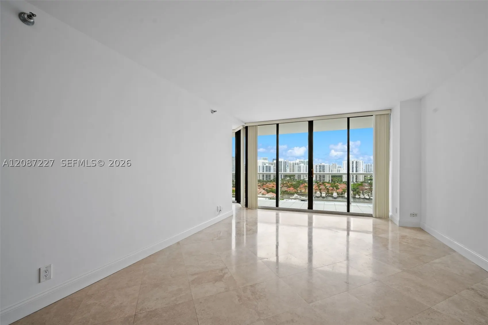 3640 Yacht Club Drive #1807