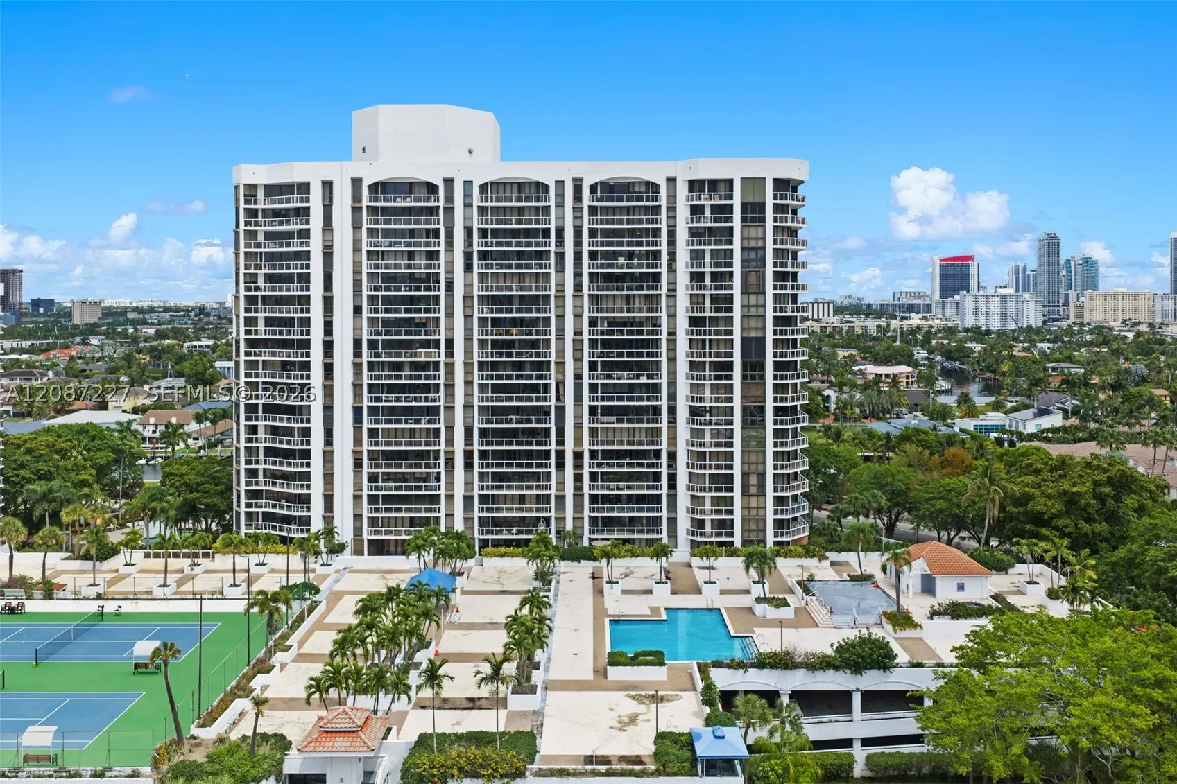 3640 Yacht Club Drive #1807