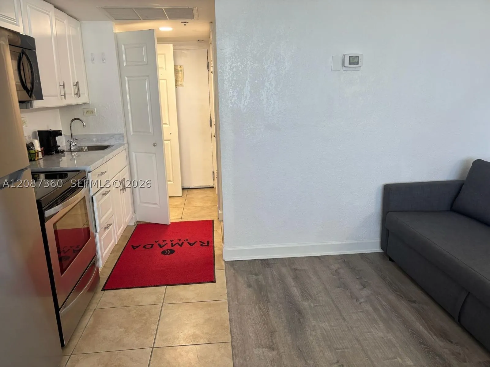 19201 Collins Ave #747