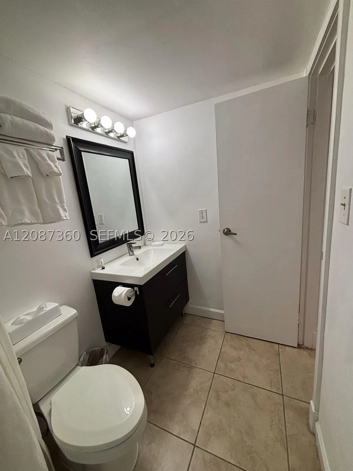19201 Collins Ave #747