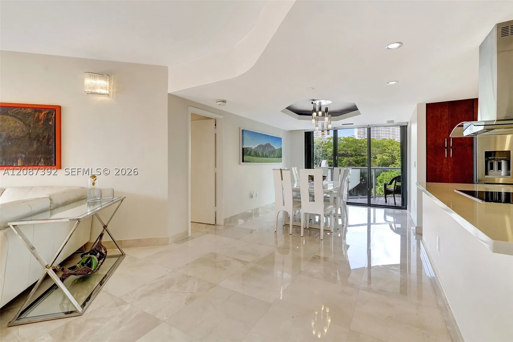 4000 ISLAND BLVD #402