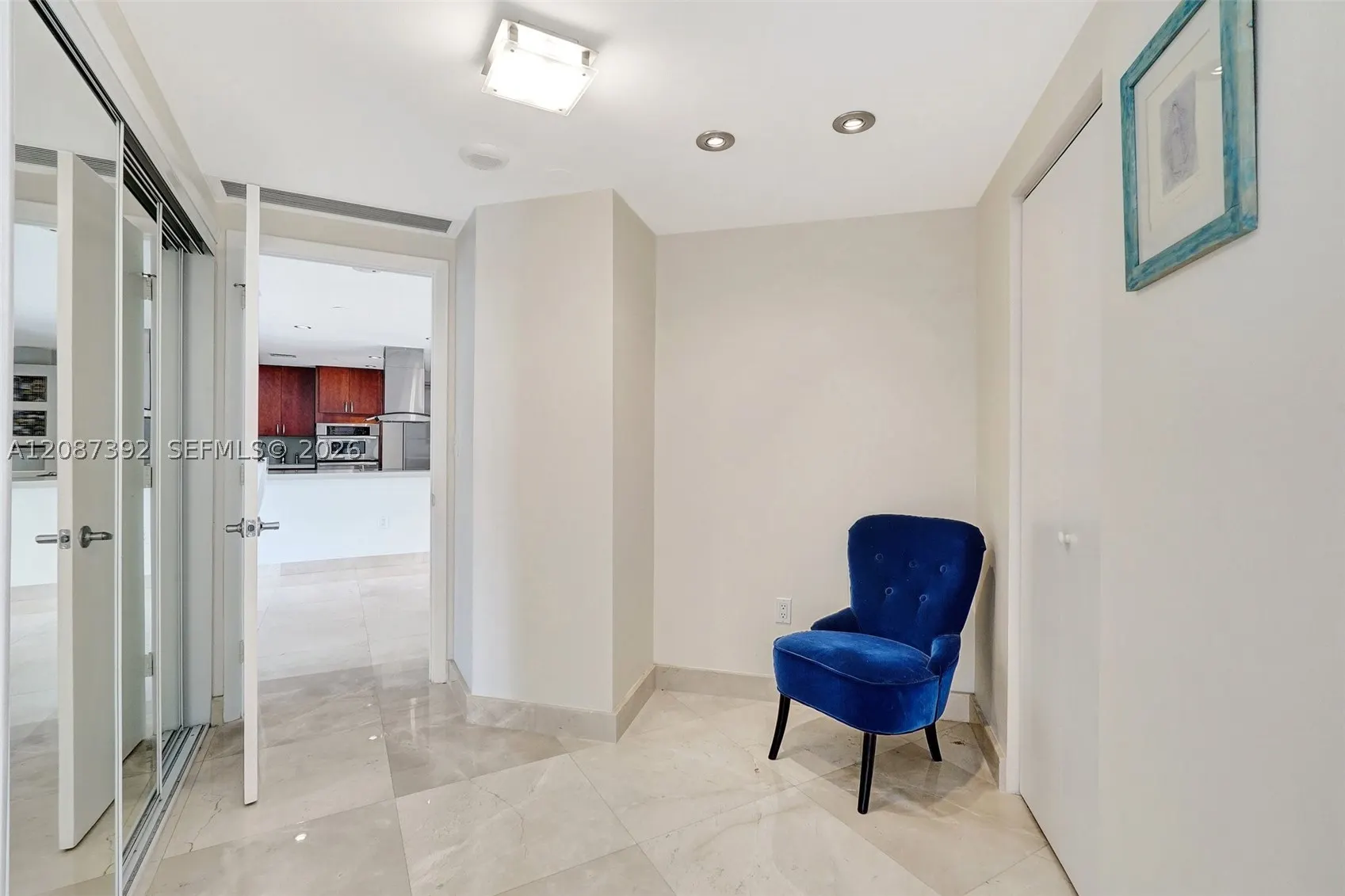 4000 ISLAND BLVD #402