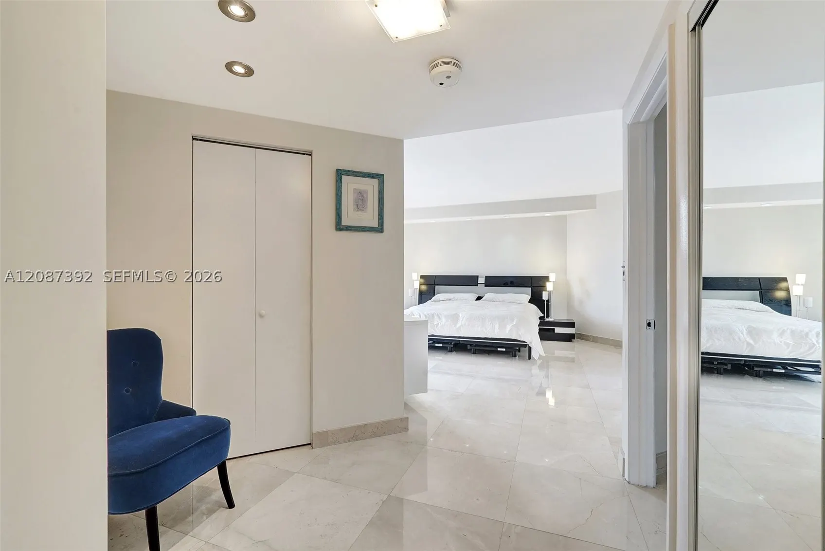 4000 ISLAND BLVD #402