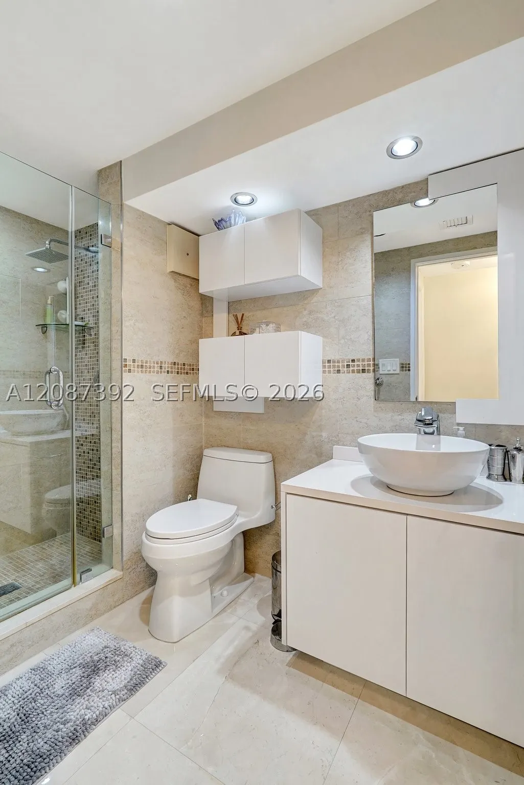 4000 ISLAND BLVD #402