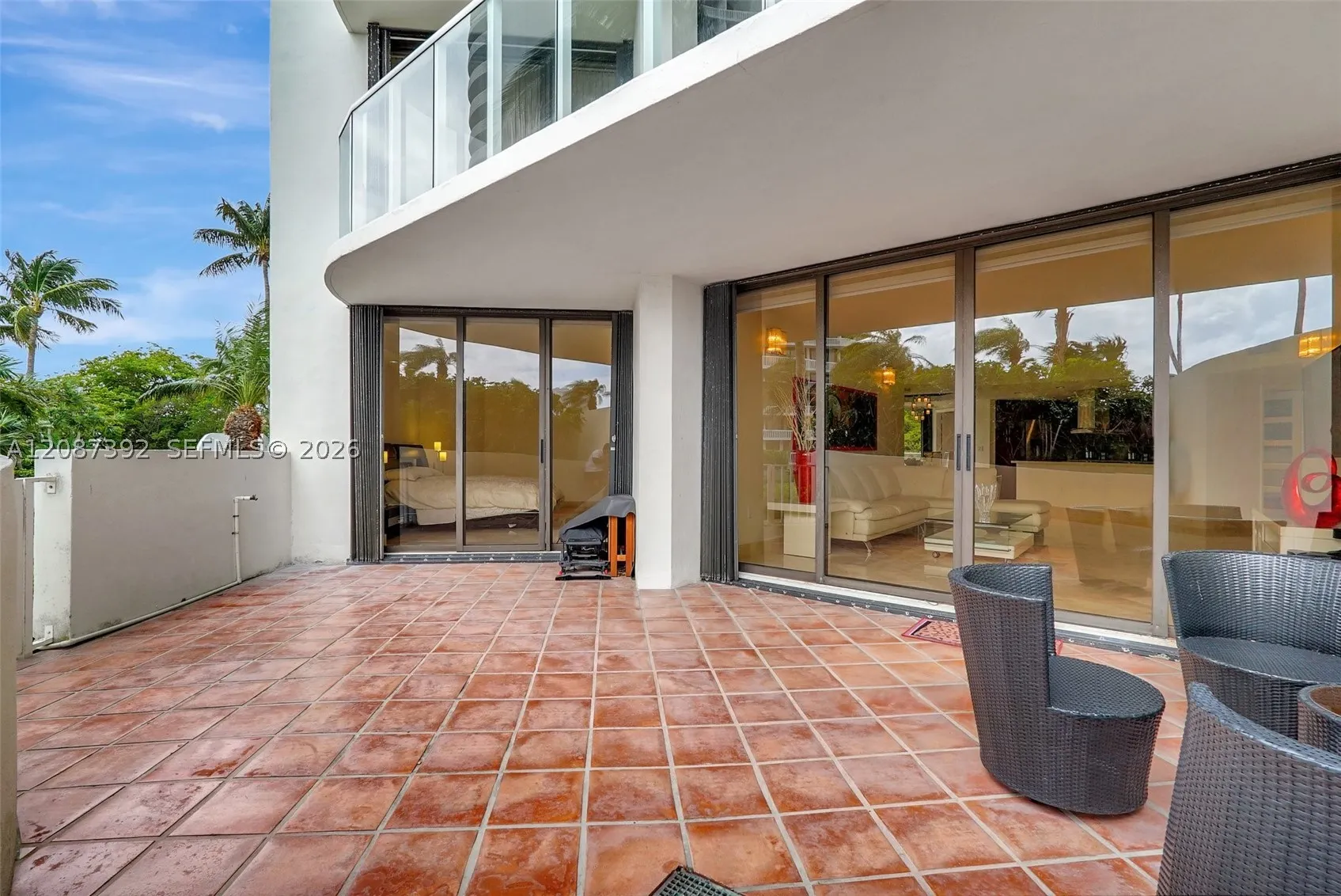 4000 ISLAND BLVD #402