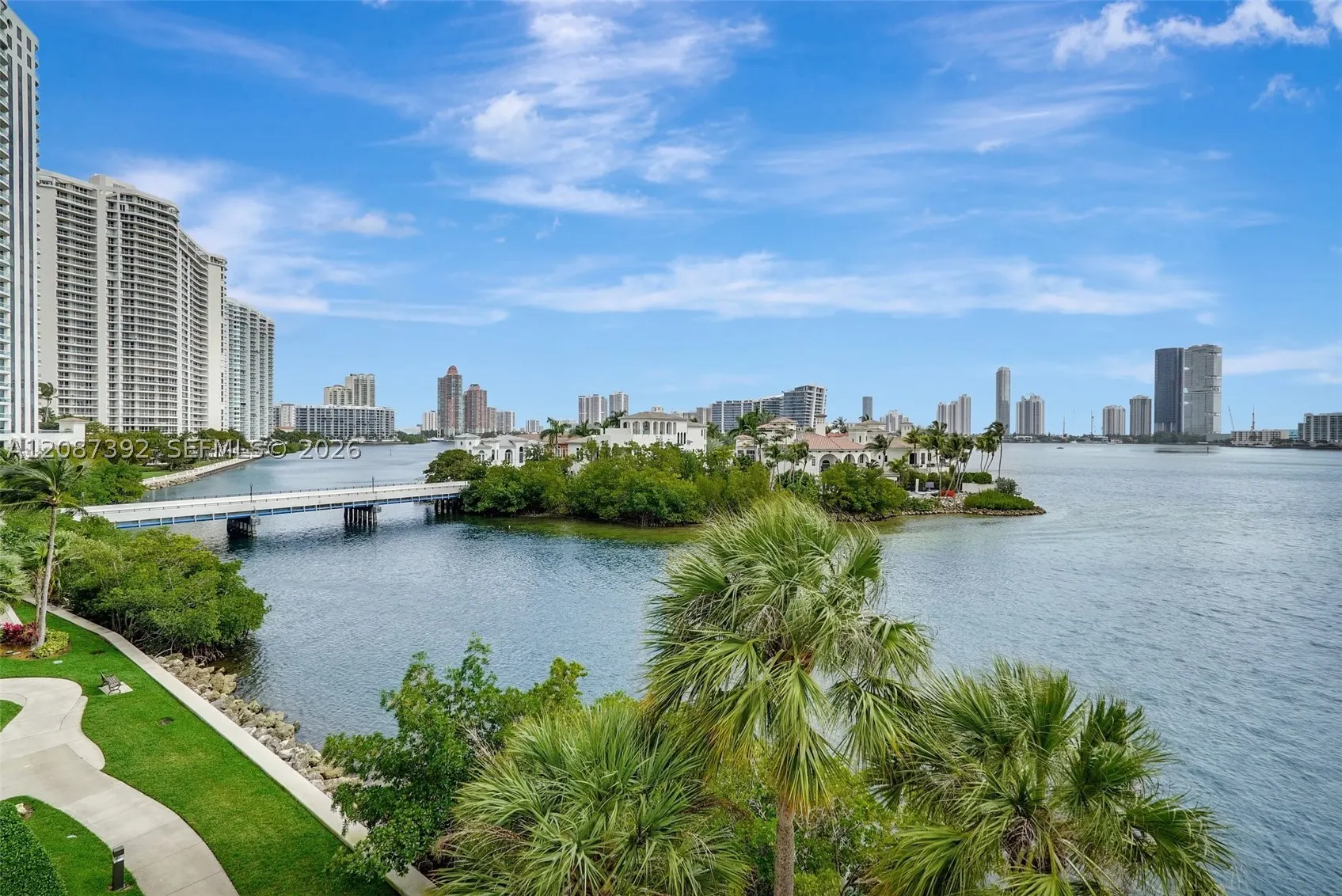 4000 ISLAND BLVD #402