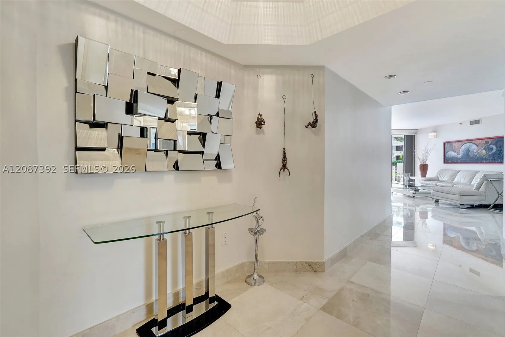 4000 ISLAND BLVD #402