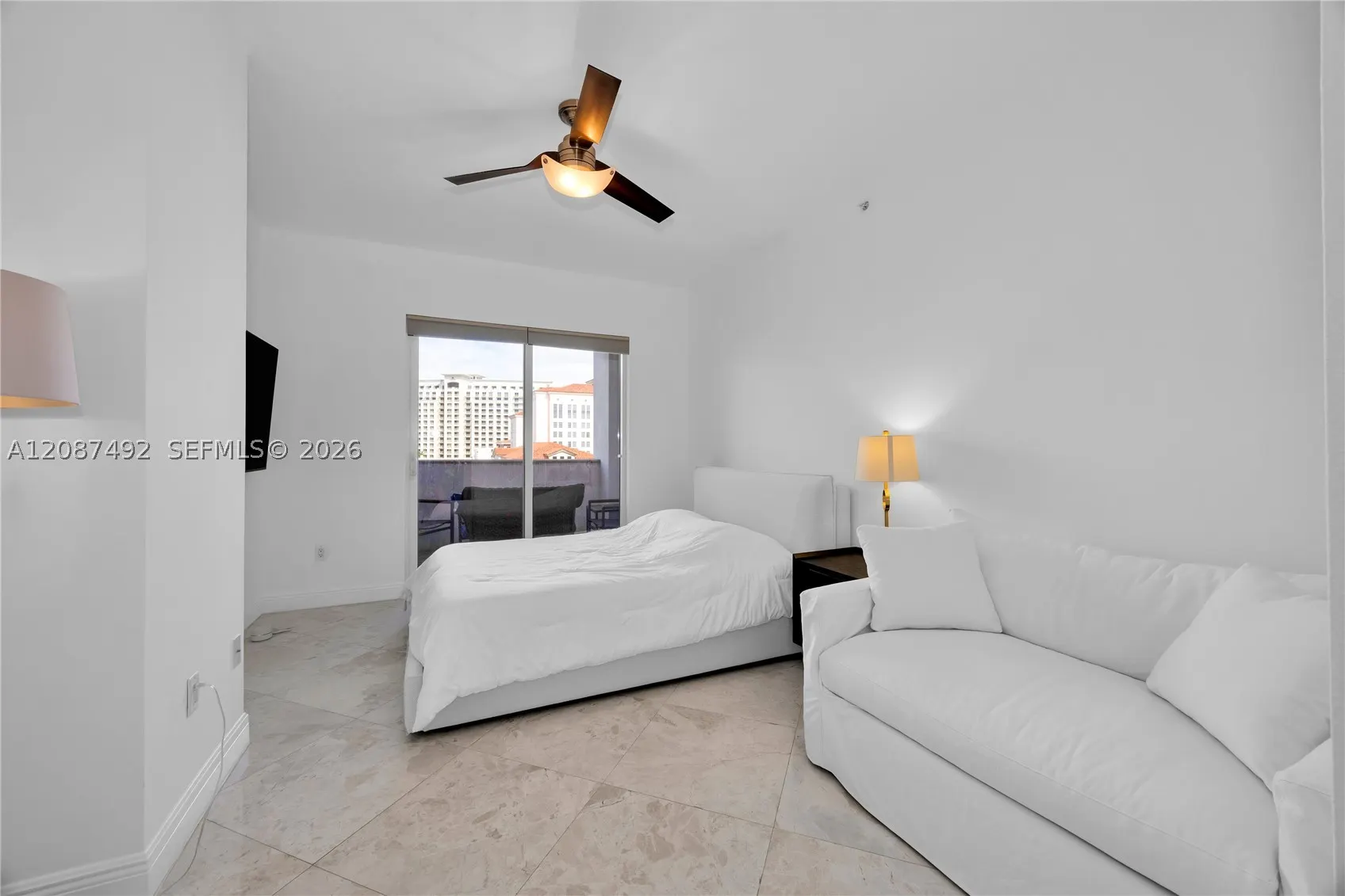 10 Aragon Ave #810
