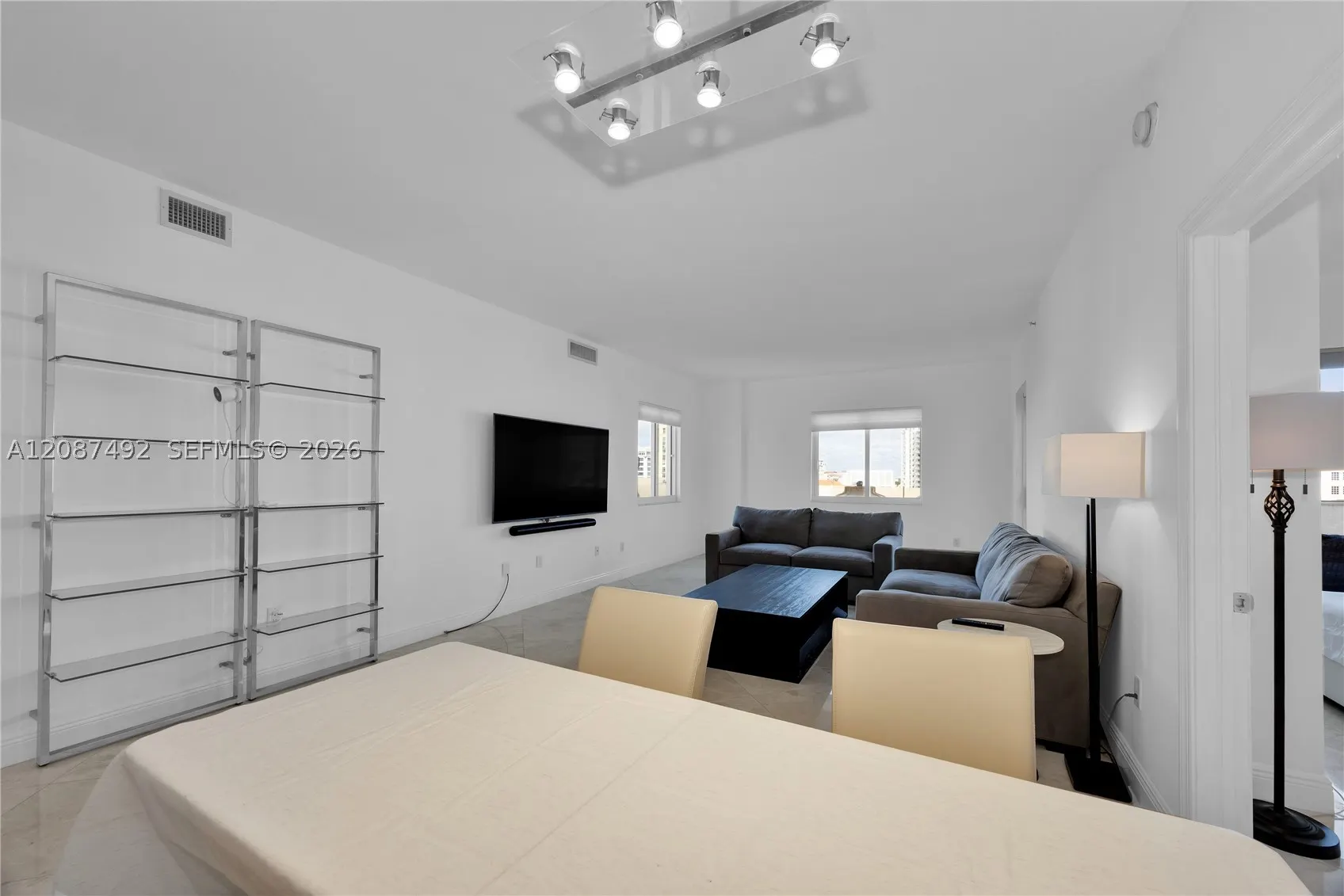 10 Aragon Ave #810