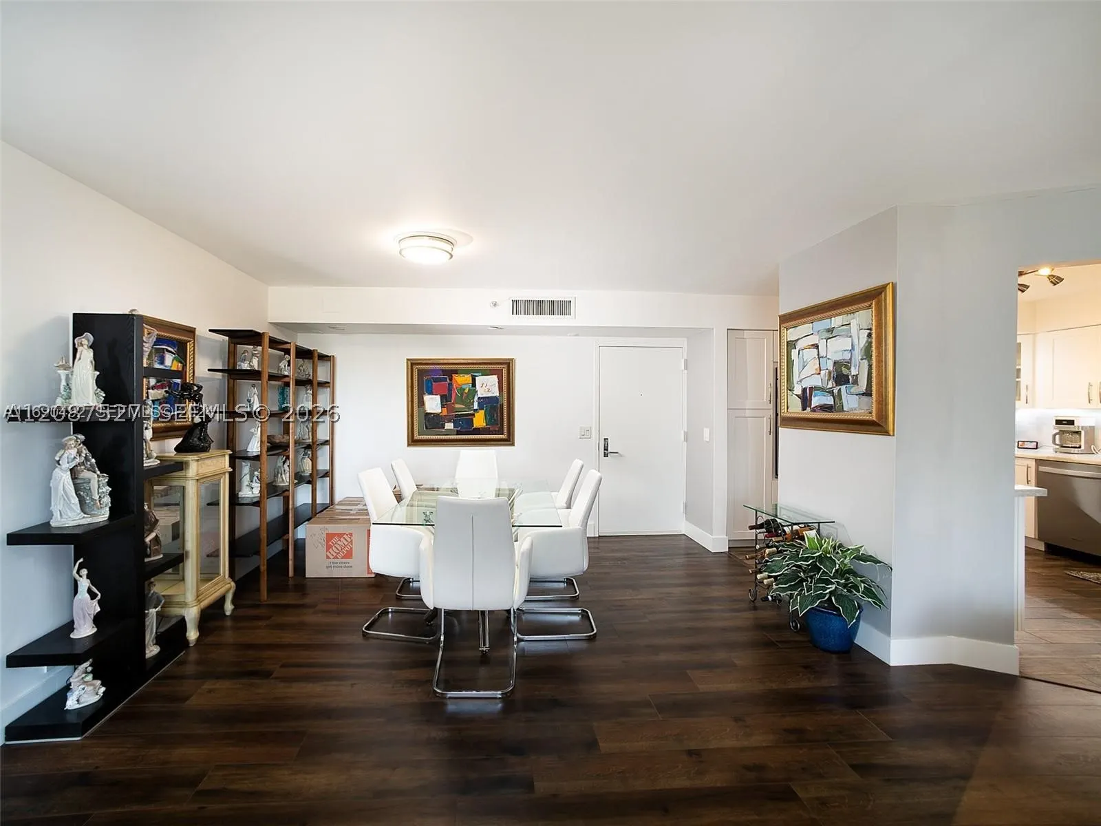 3500 Mystic Pointe Dr #1607
