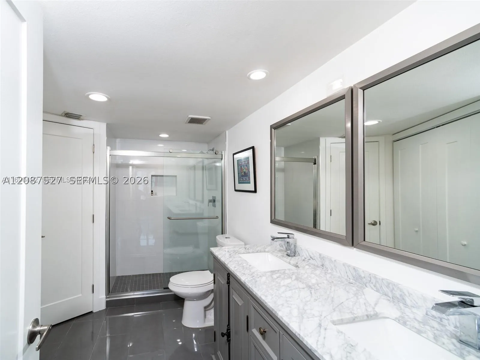 3500 Mystic Pointe Dr #1607
