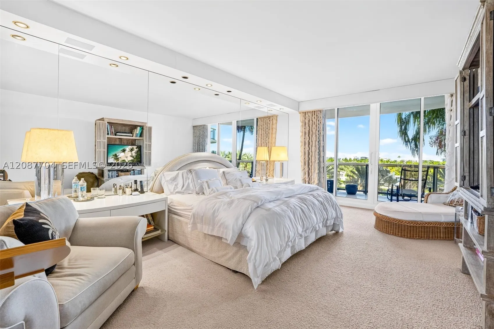 9999 Collins Ave #5E