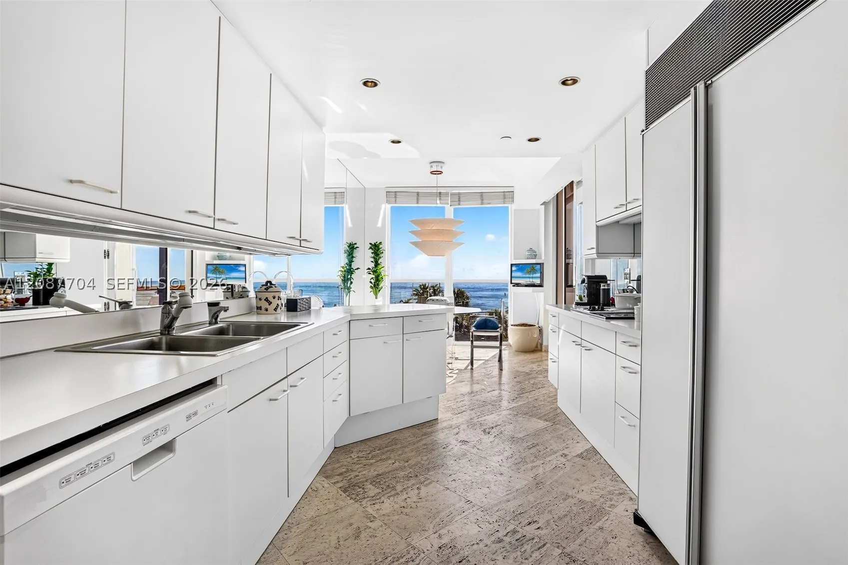 9999 Collins Ave #5E