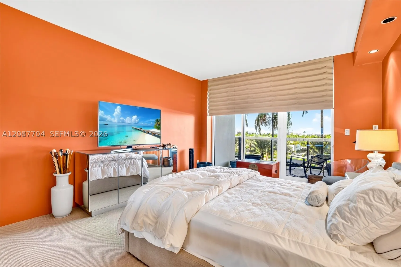9999 Collins Ave #5E