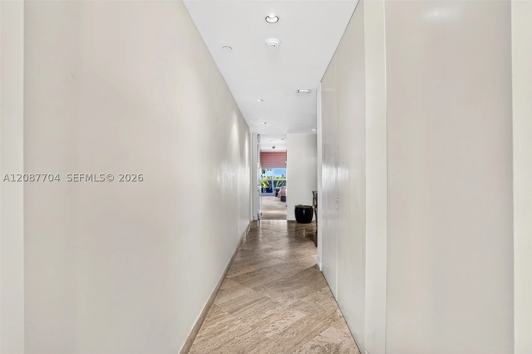 9999 Collins Ave #5E