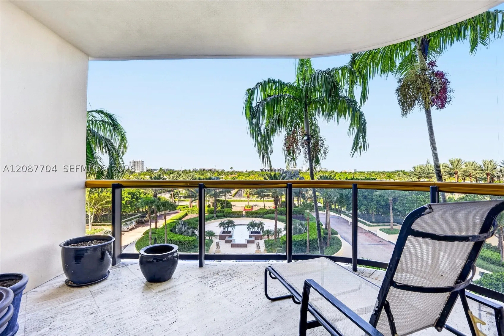 9999 Collins Ave #5E