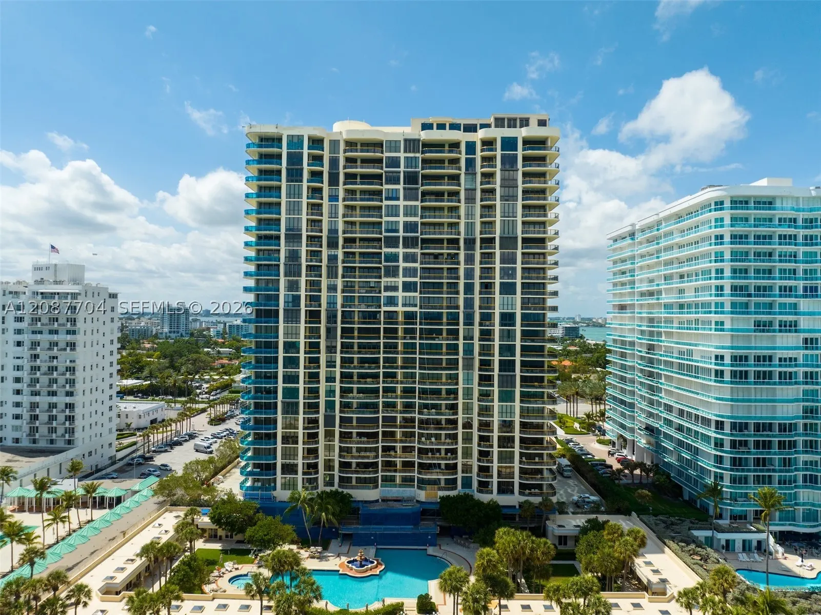 9999 Collins Ave #5E