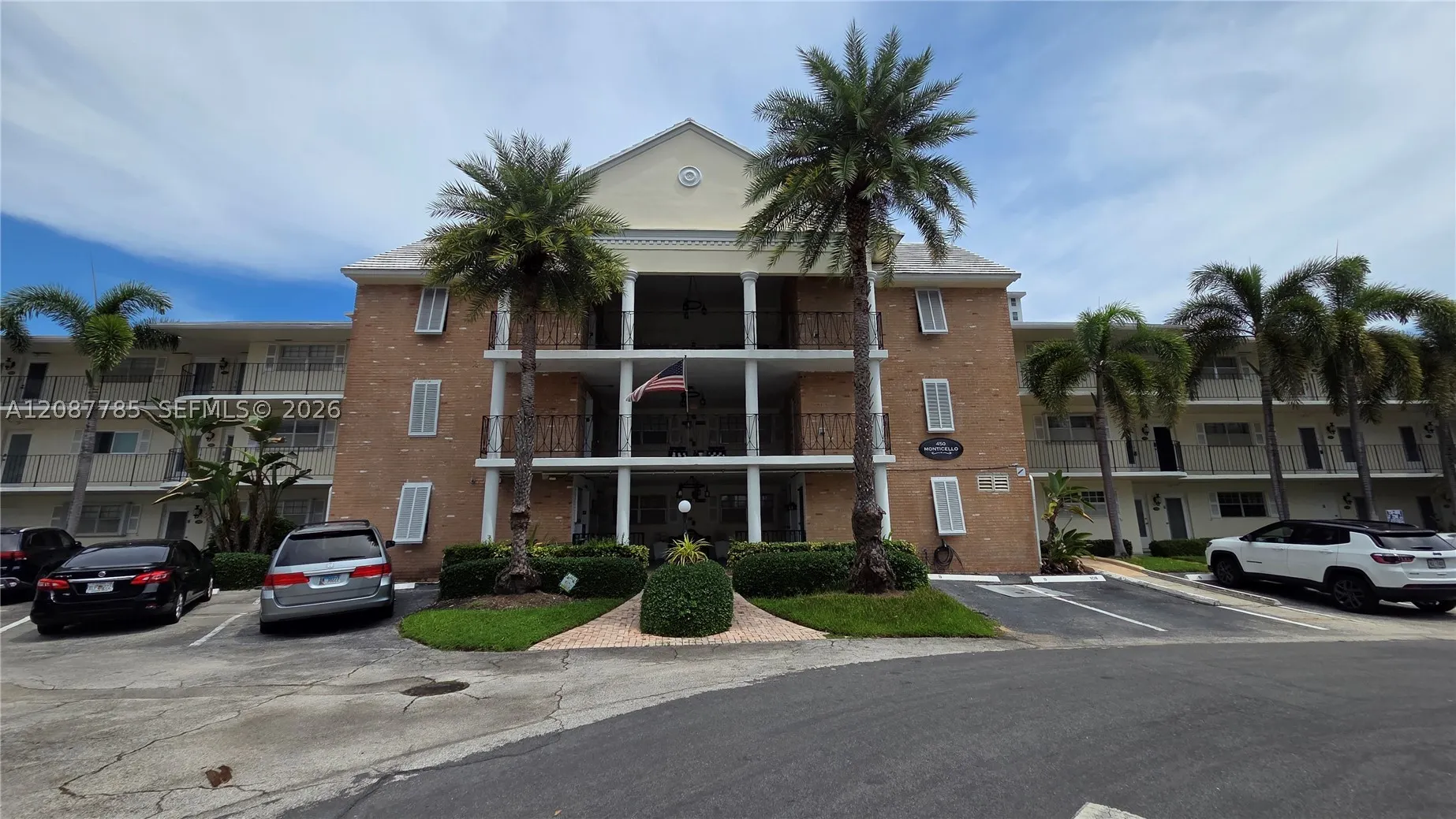 450 Paradise Isle Blvd #109
