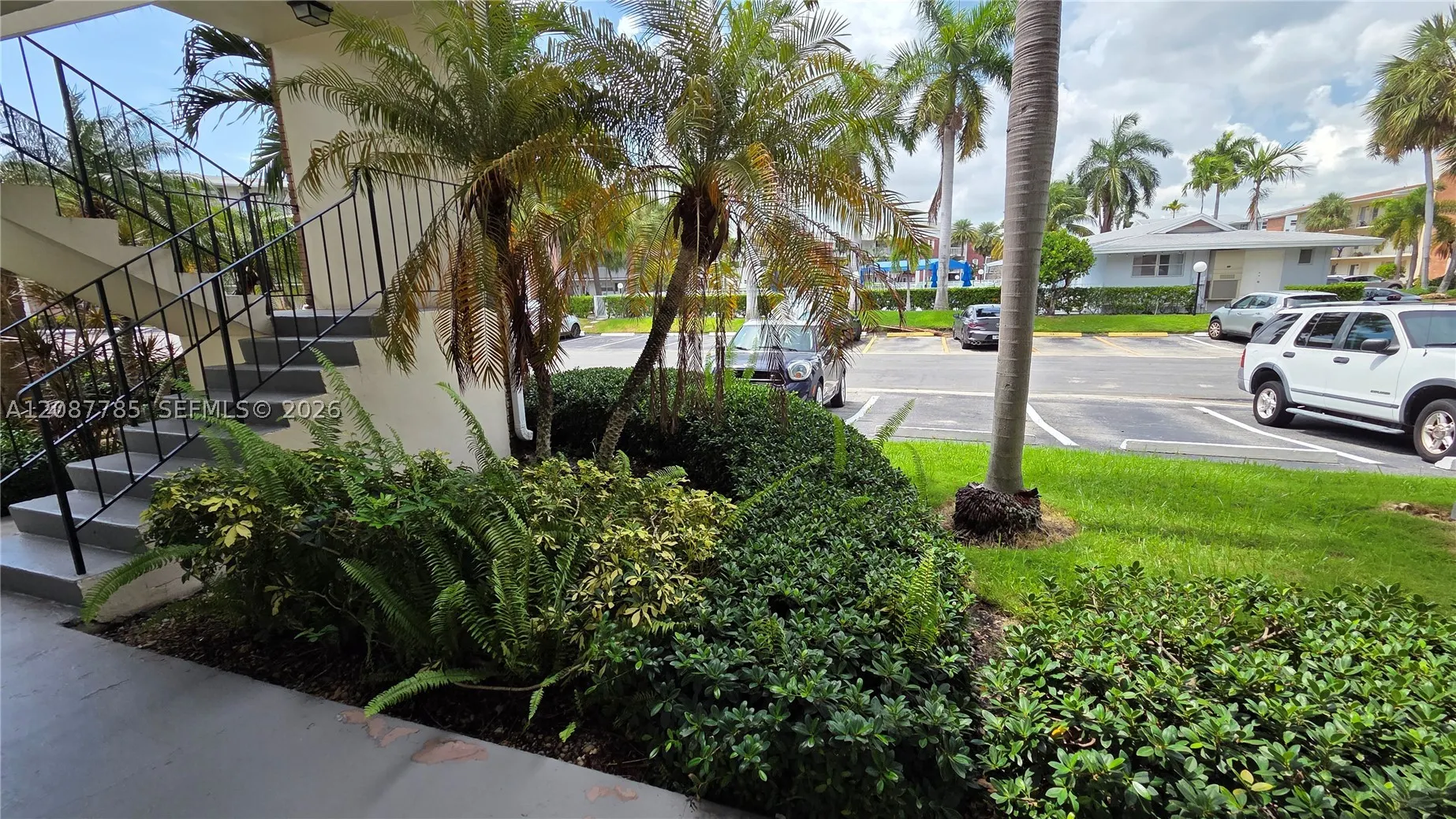 450 Paradise Isle Blvd #109