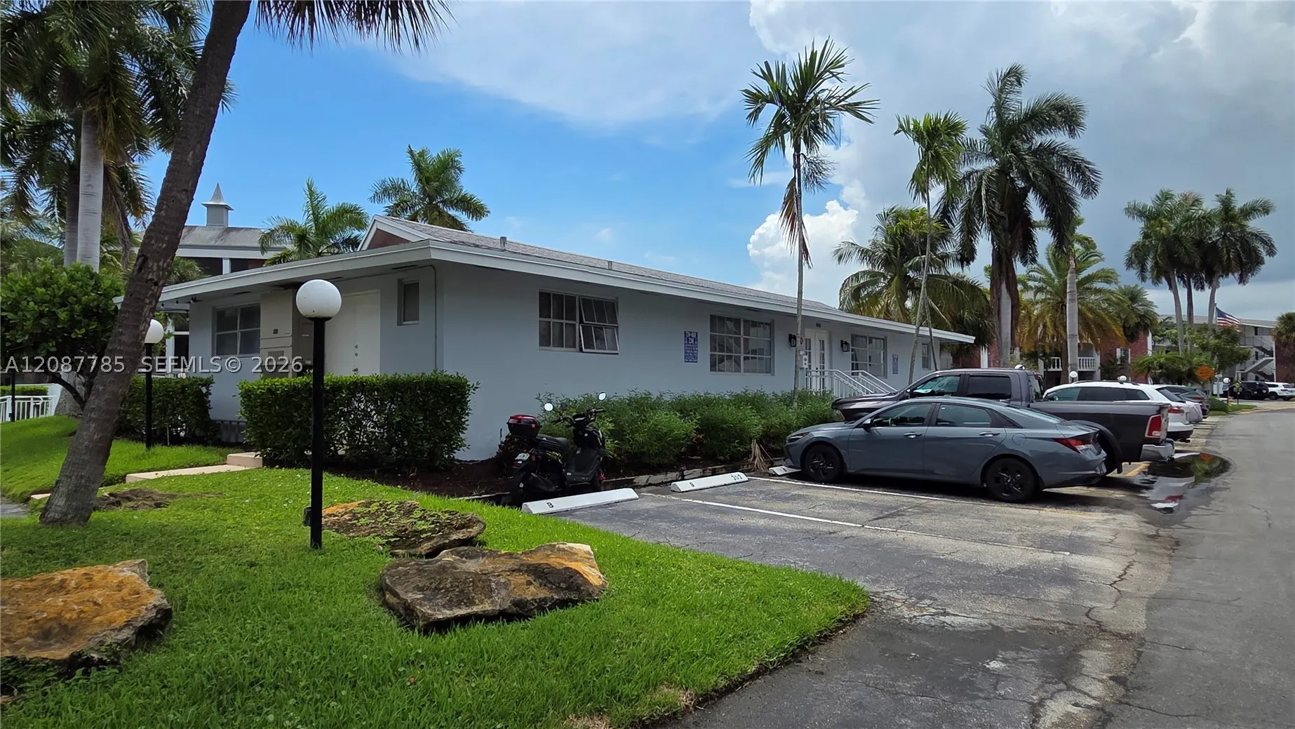 450 Paradise Isle Blvd #109