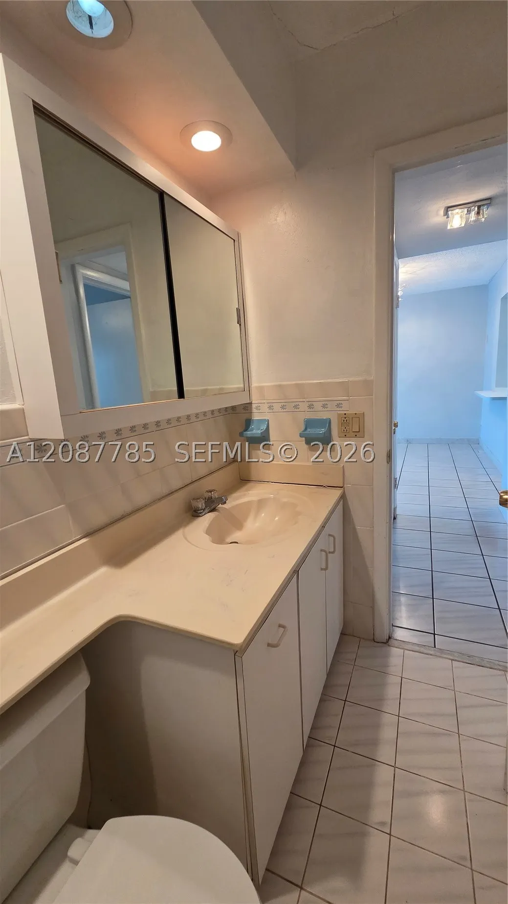 450 Paradise Isle Blvd #109