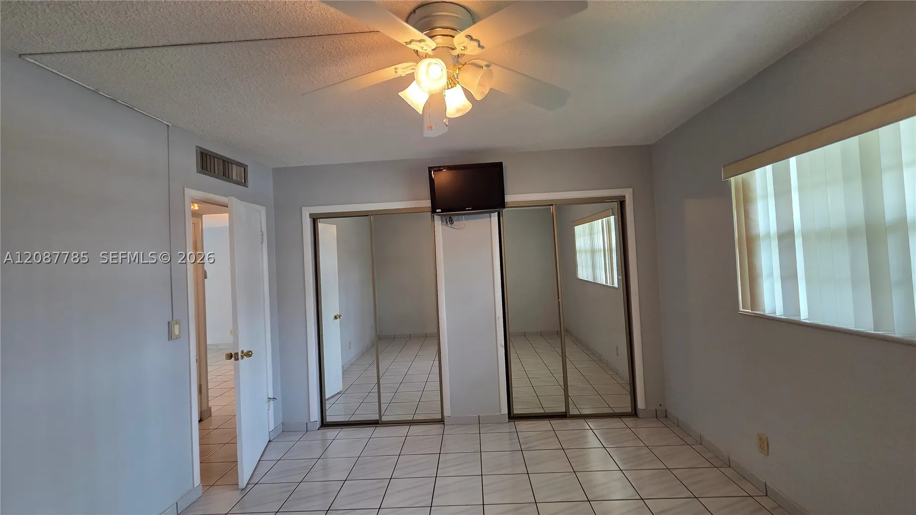 450 Paradise Isle Blvd #109