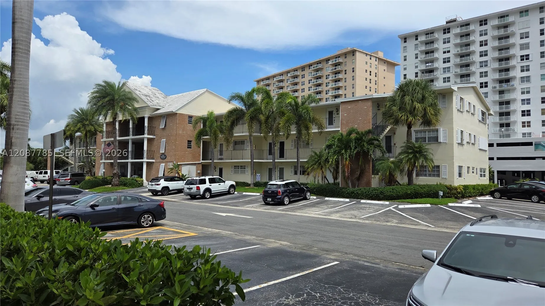 450 Paradise Isle Blvd #109