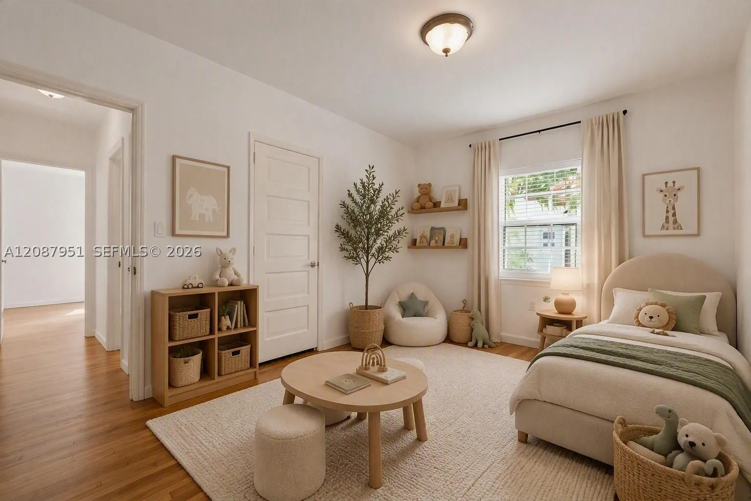 836 Alberca St