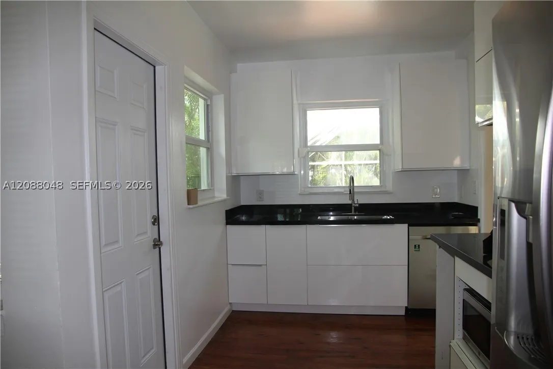335 Candia Ave