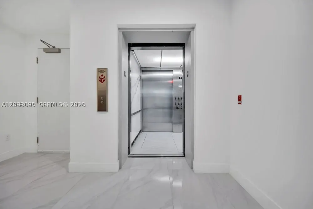 17550 Collins Ave #1003