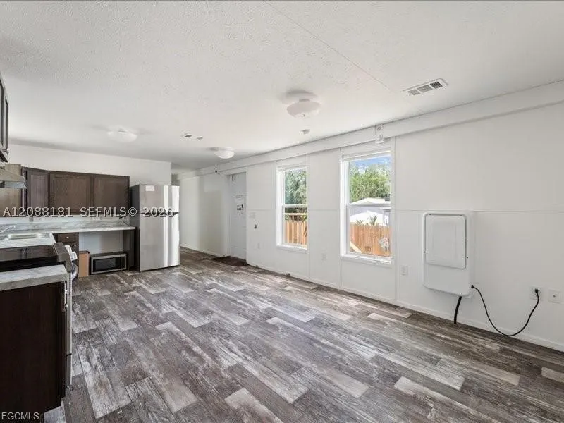 1038 Canopy Ln