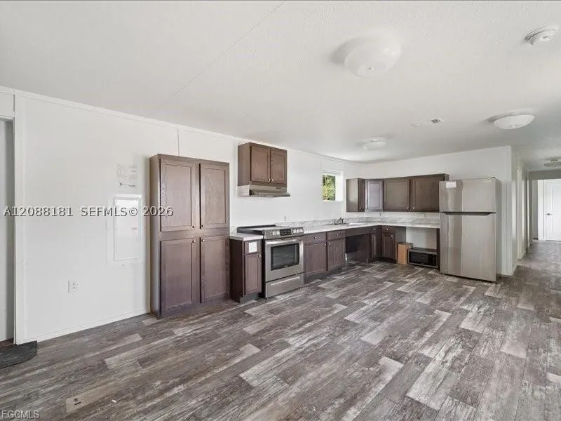 1038 Canopy Ln