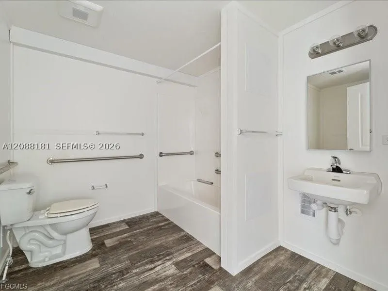 1038 Canopy Ln