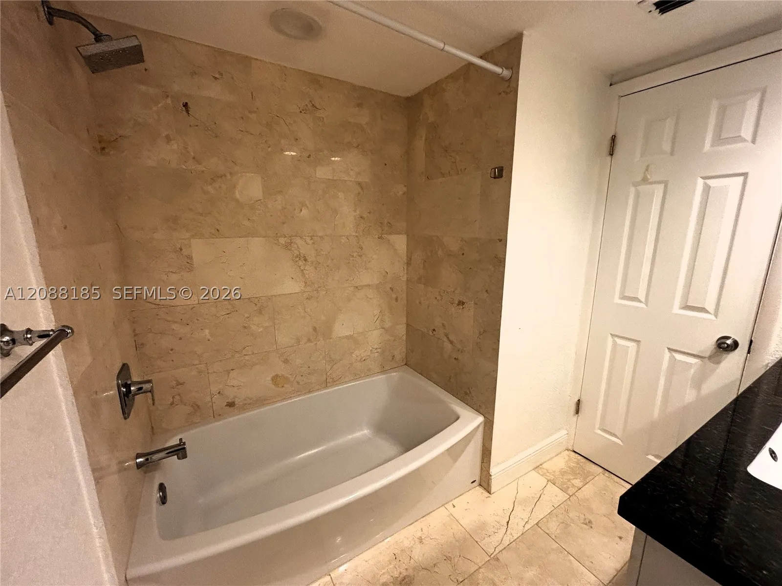 6703 N Kendall Dr #405