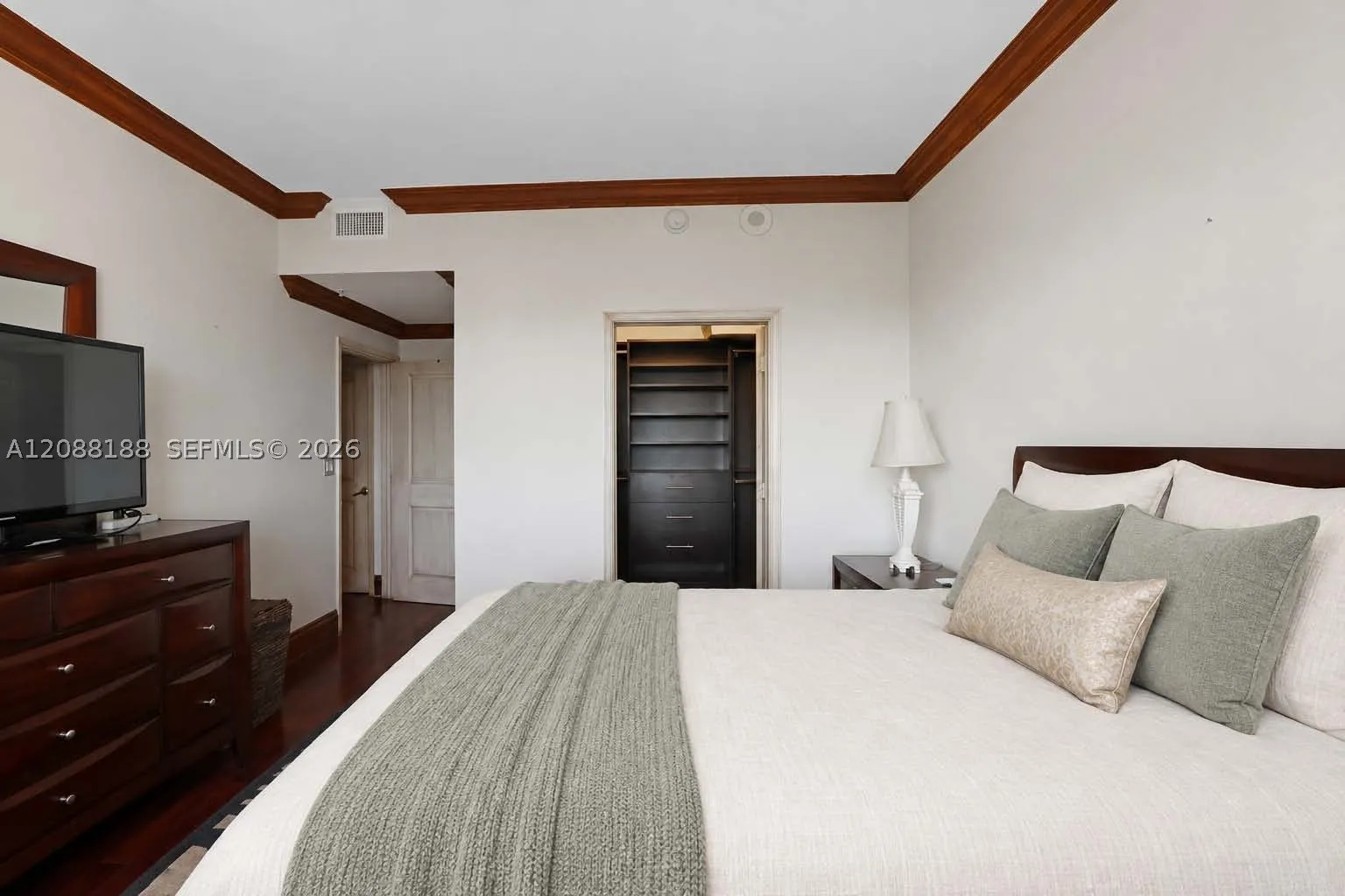 10 Aragon Ave #1216