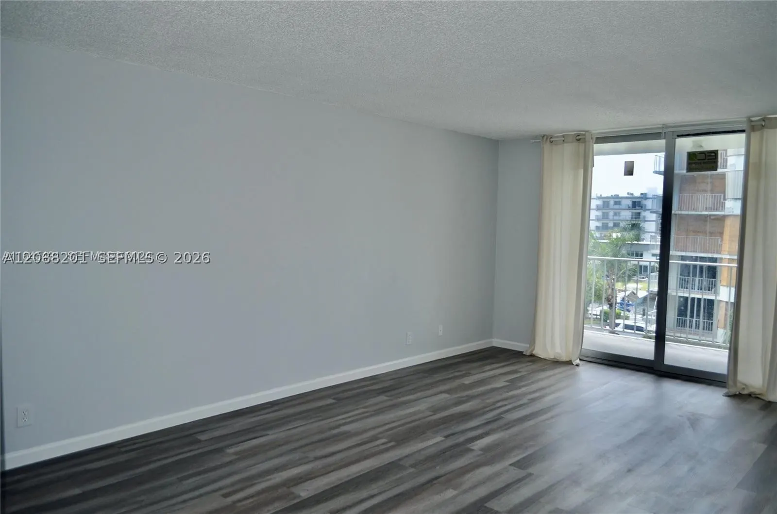 16570 NE 26th Ave #4D