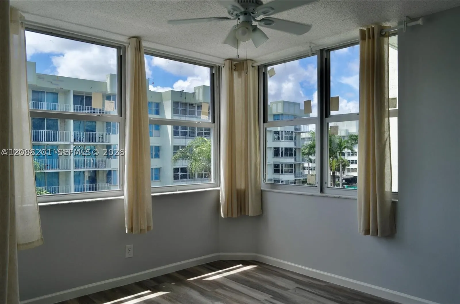 16570 NE 26th Ave #4D