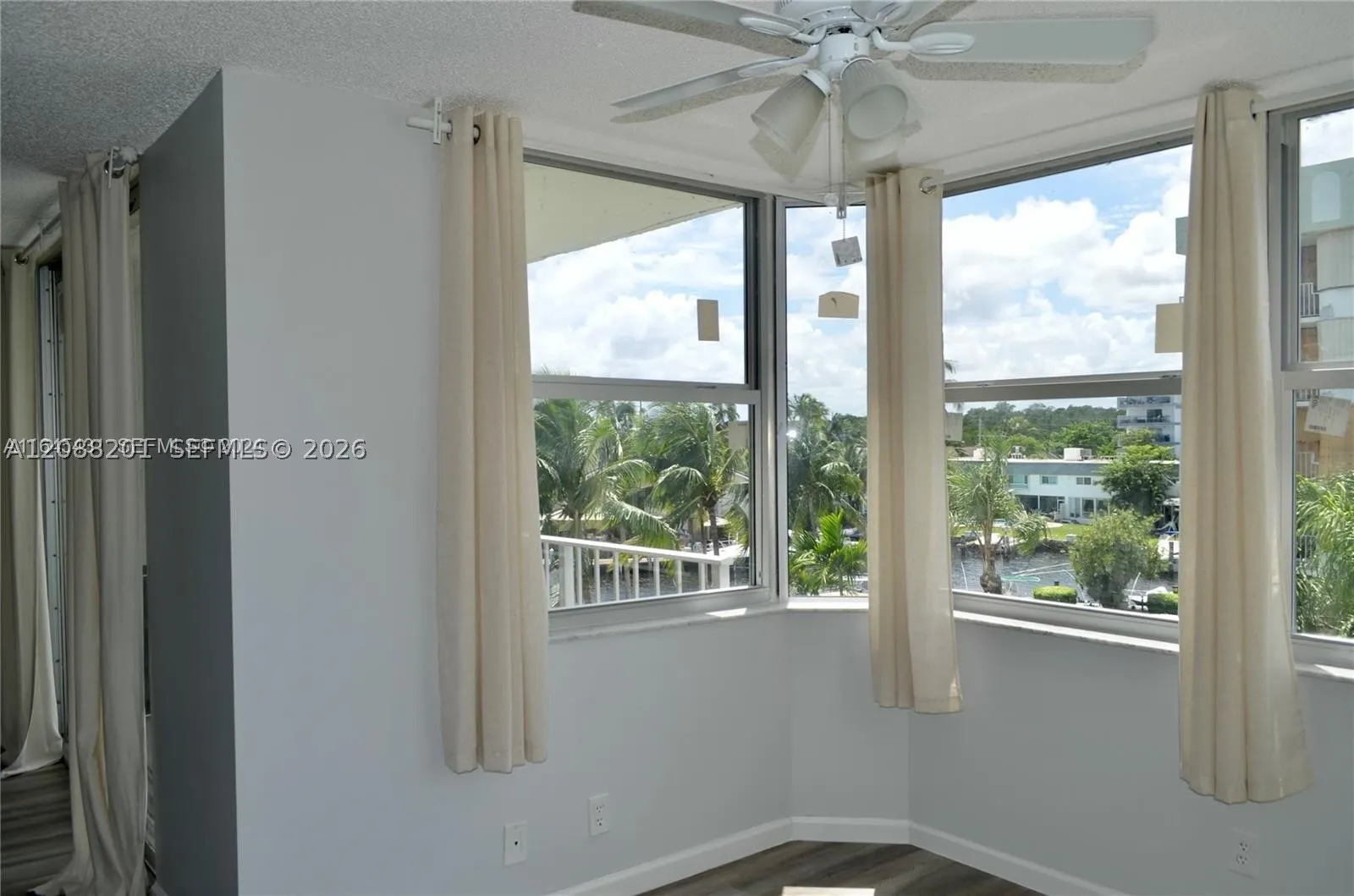 16570 NE 26th Ave #4D