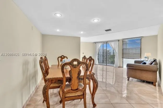 20400 W Country Club Dr #711