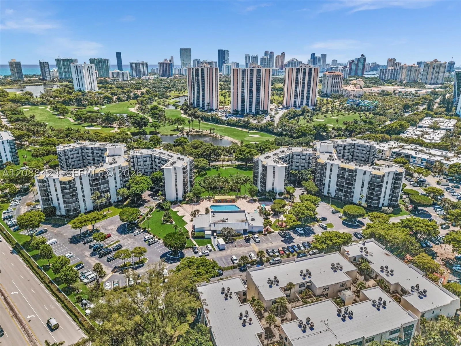 20400 W Country Club Dr #315