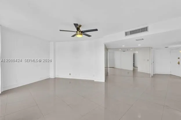 20400 W Country Club Dr #315