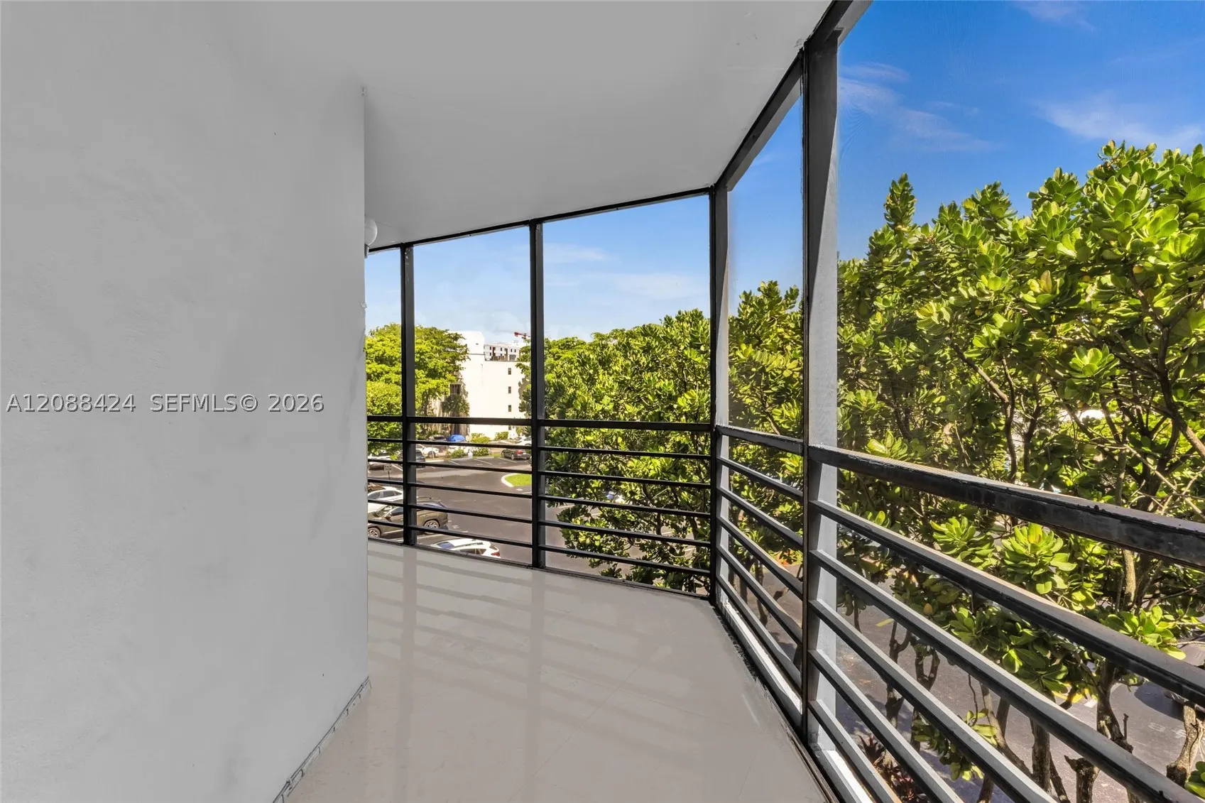 20400 W Country Club Dr #315