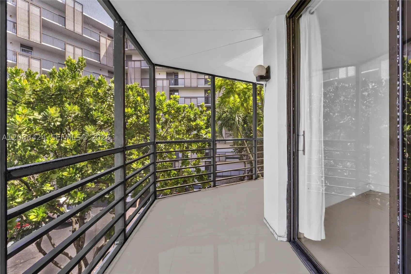 20400 W Country Club Dr #315