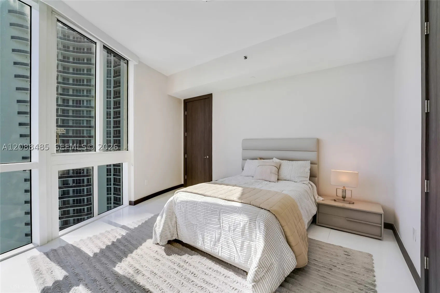 15901 Collins Ave #2701