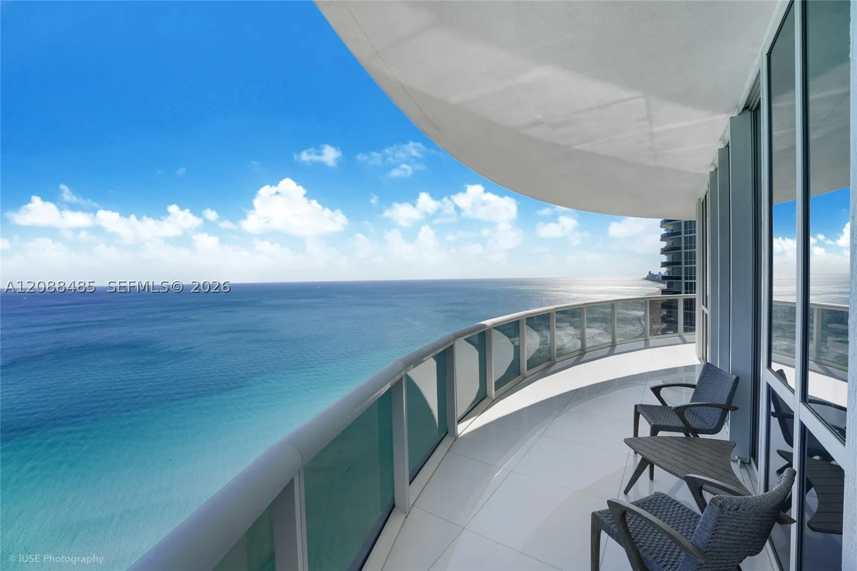 15901 Collins Ave #2701