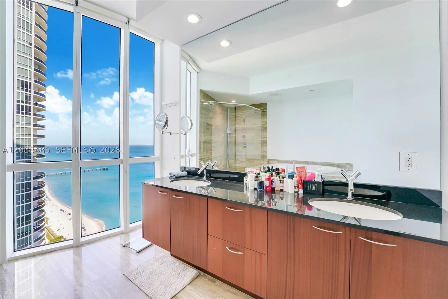 15901 Collins Ave #2701