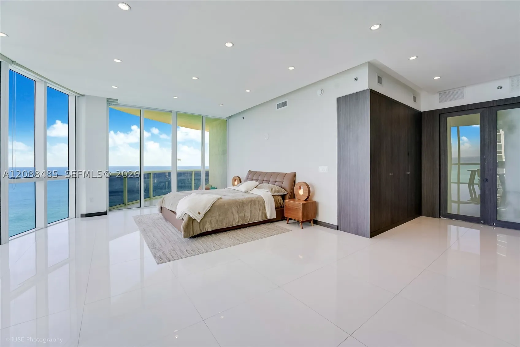 15901 Collins Ave #2701
