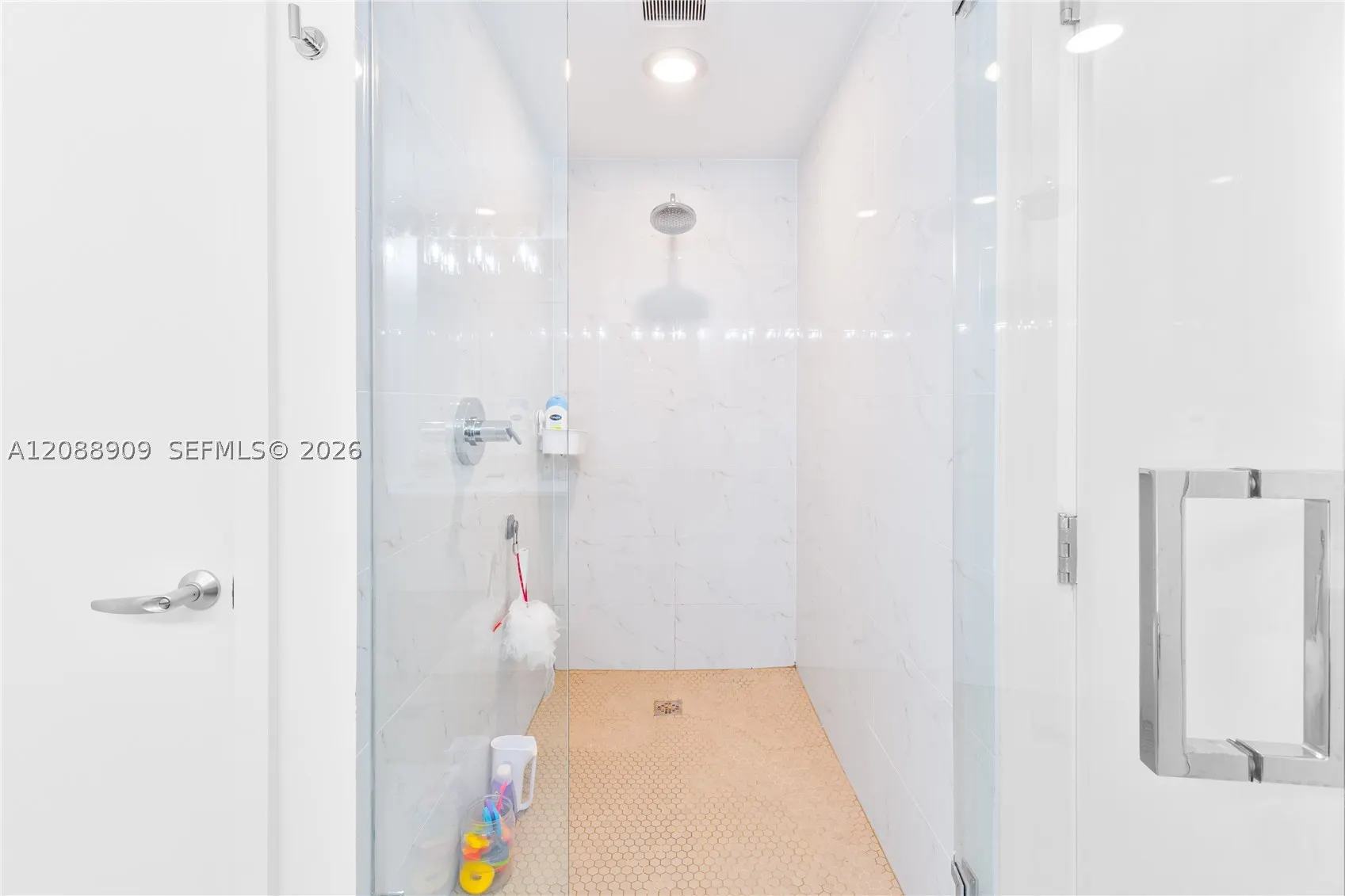 16385 Biscayne Blvd #707