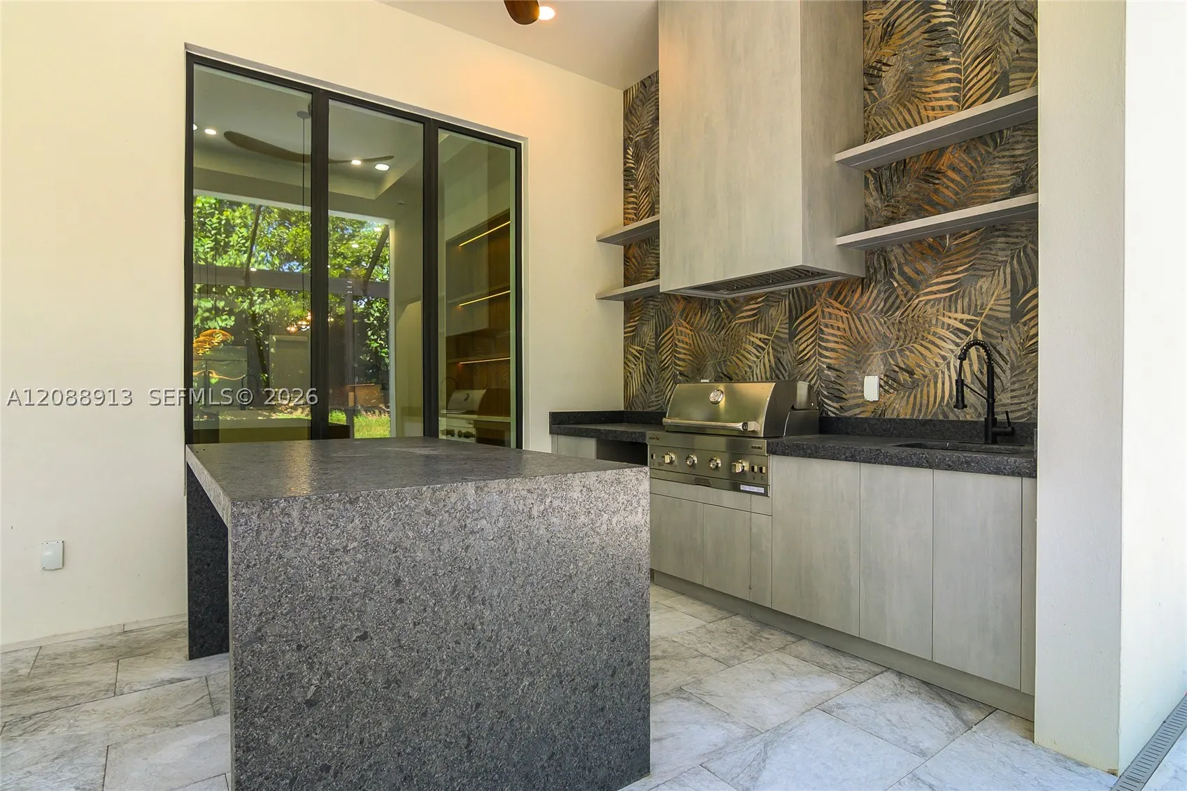 14318 charthouse